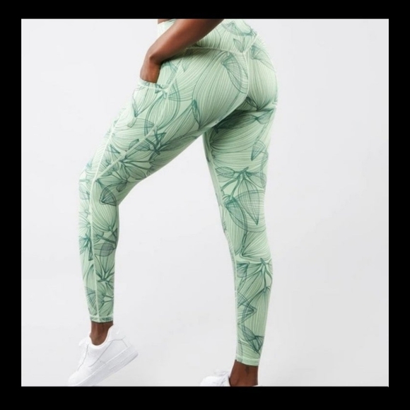 BuffBunny Set - Picture 3 of 9